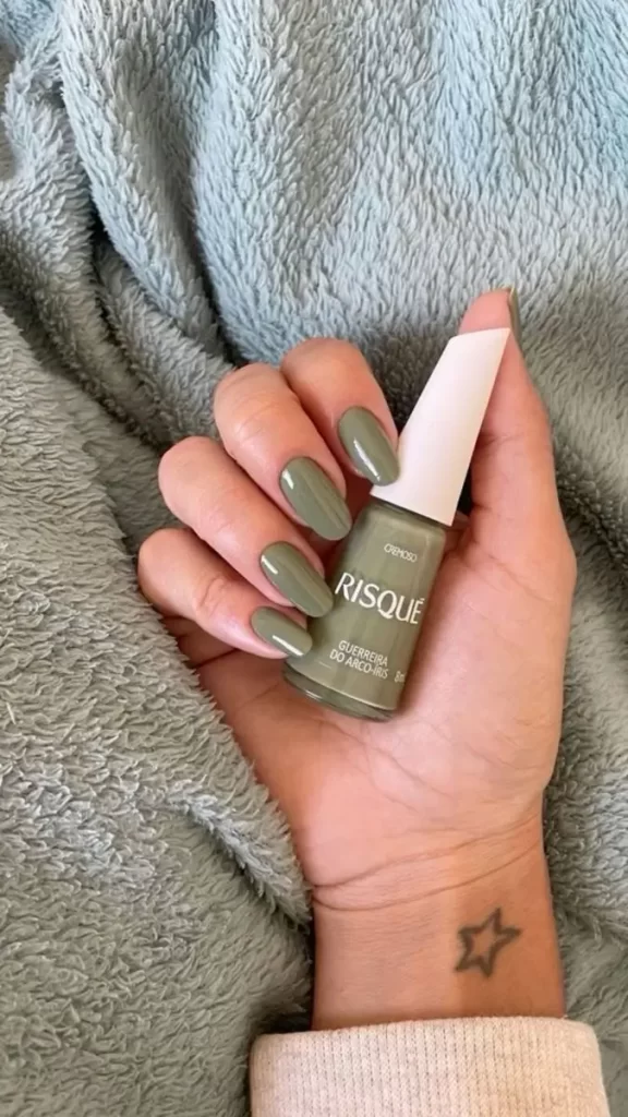 Unhas verde militar